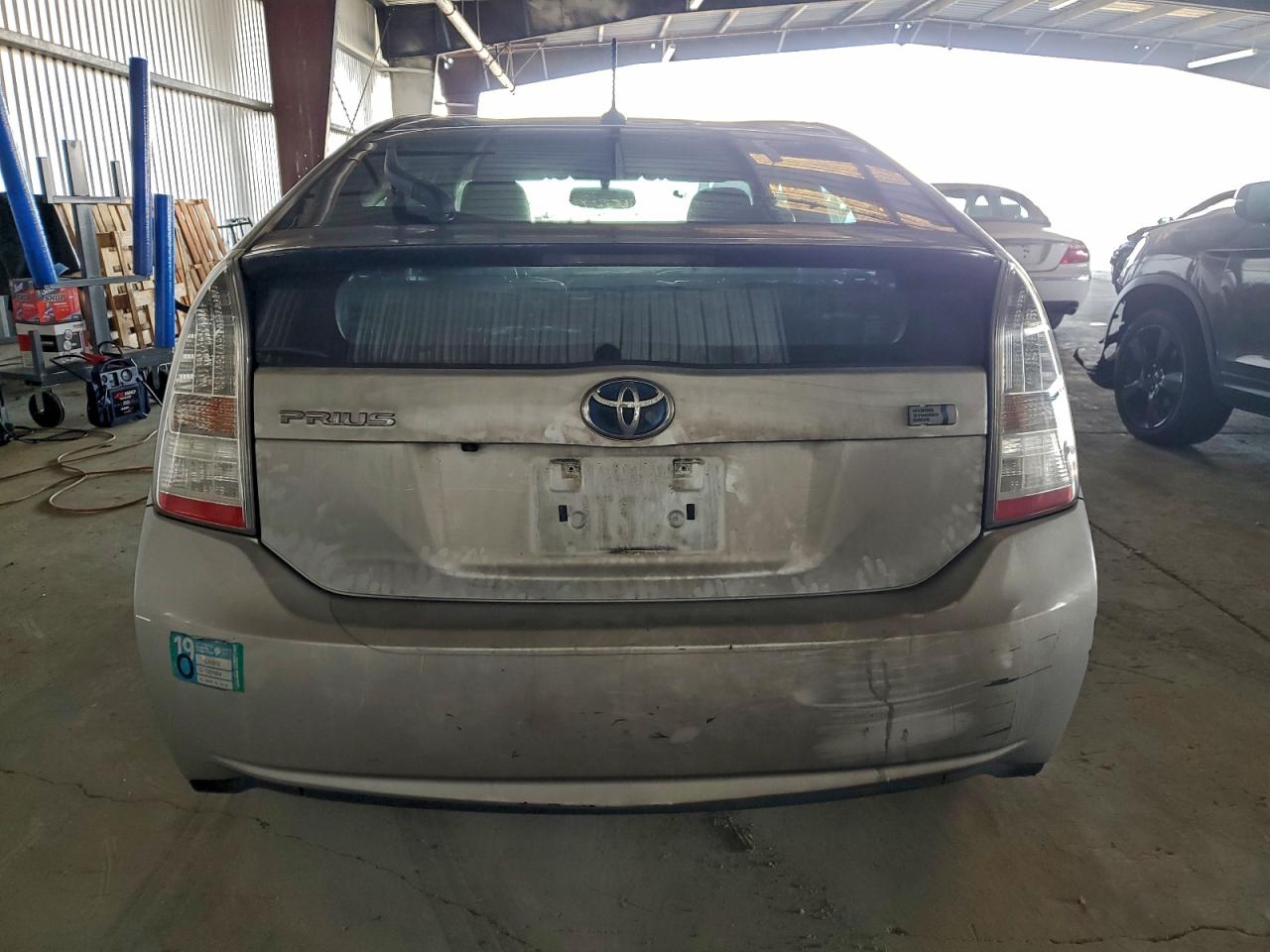 2010 TOYOTA PRIUS photo 6
