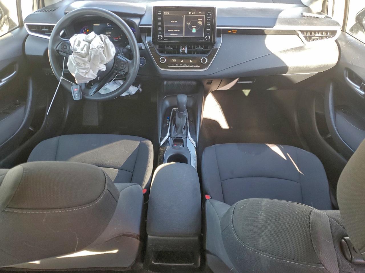 2021 TOYOTA COROLLA LE photo 8