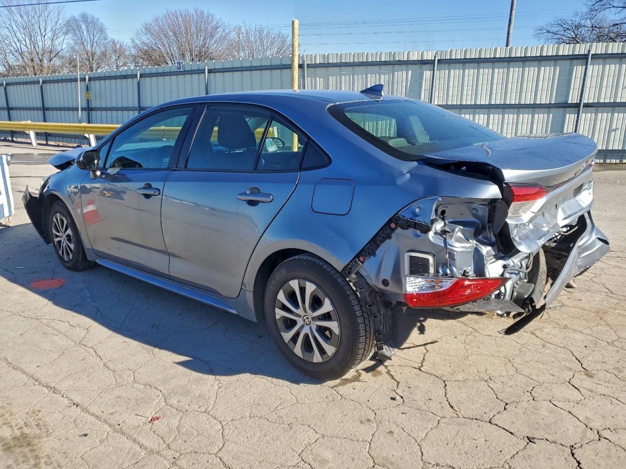 2021 TOYOTA COROLLA LE photo 2