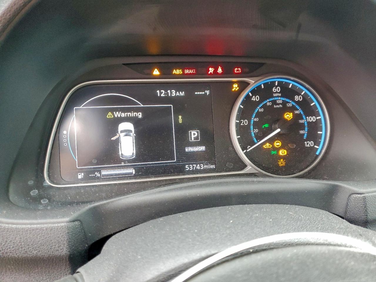 2019 NISSAN LEAF S photo 9