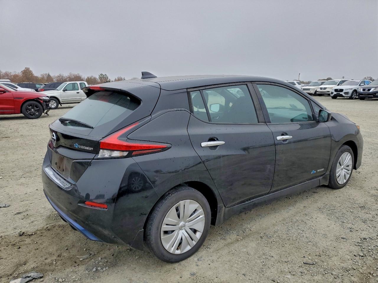 2019 NISSAN LEAF S photo 3