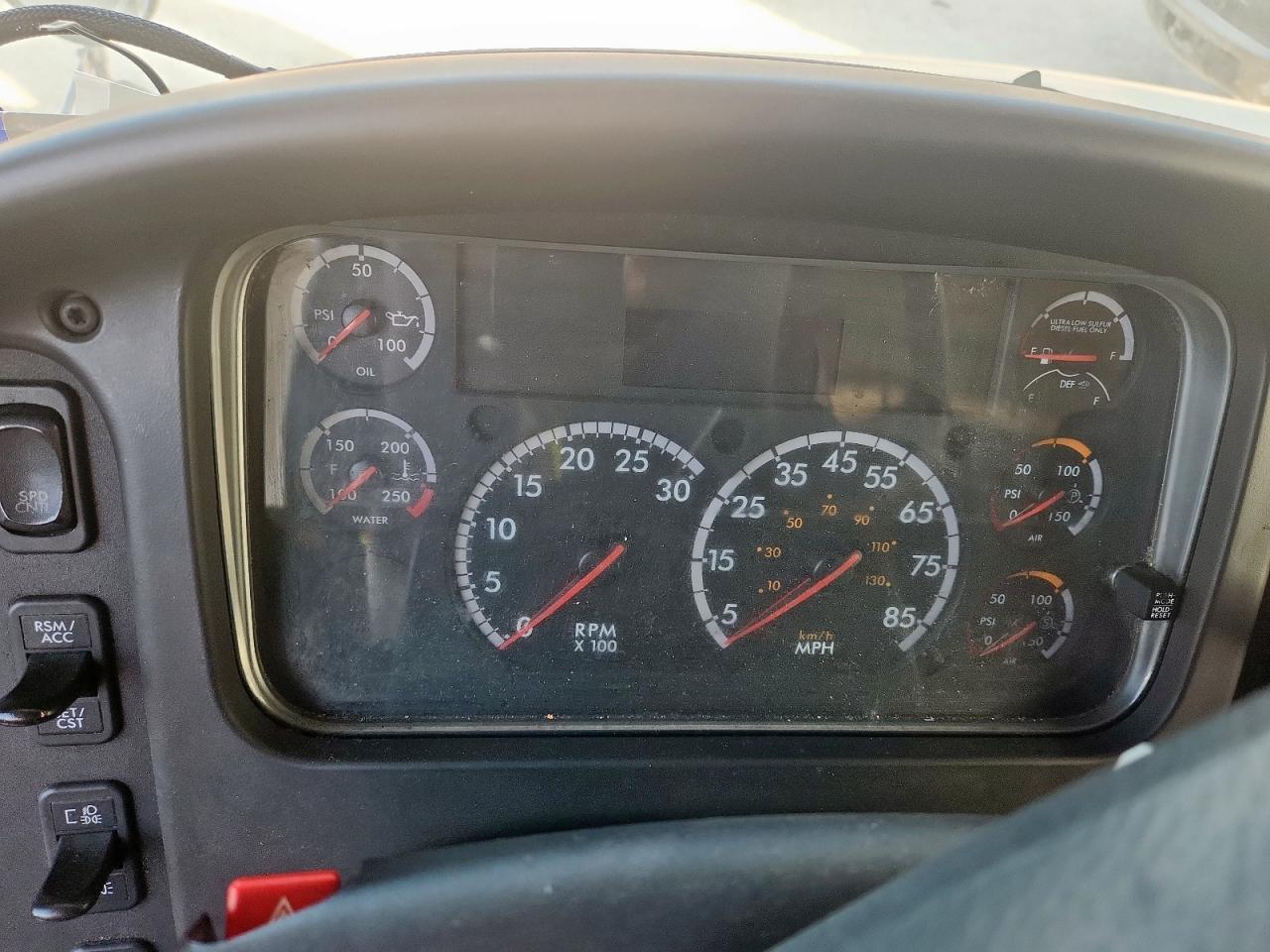 2018 FREIGHTLINER M2 106 MEDIUM DUTY photo 9