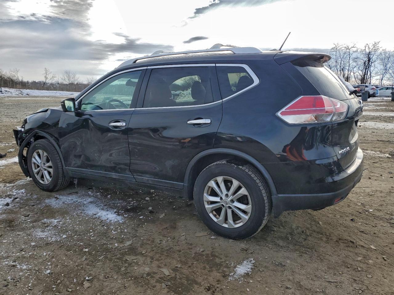 2014 NISSAN ROGUE S photo 2