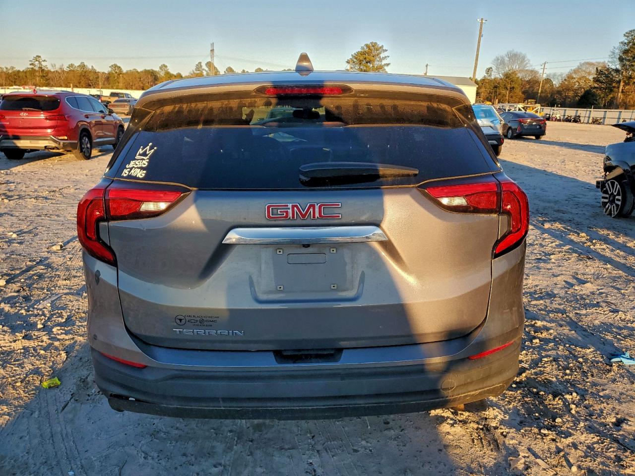 2018 GMC TERRAIN SLE photo 6