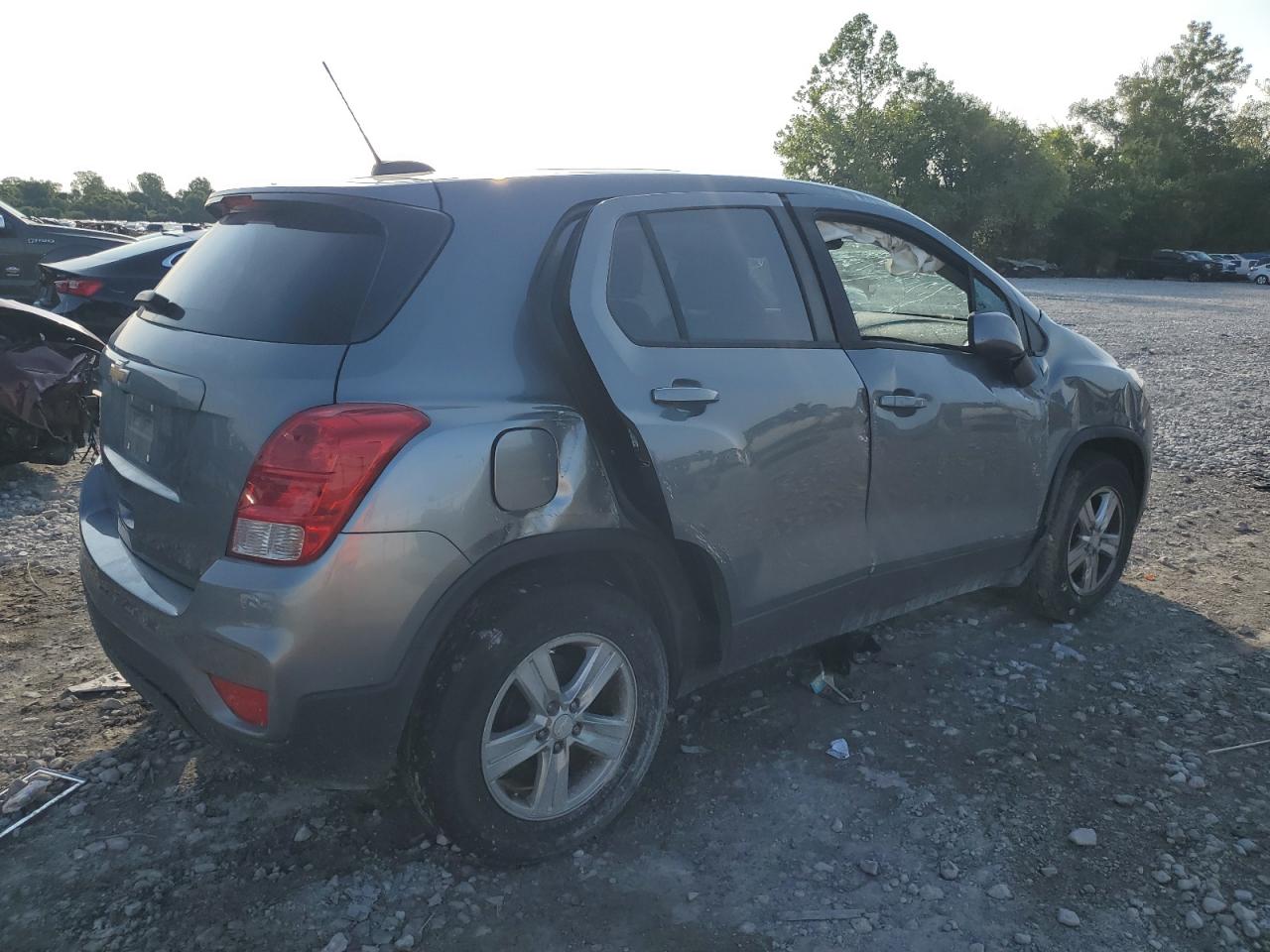 2020 CHEVROLET TRAX LS photo 3