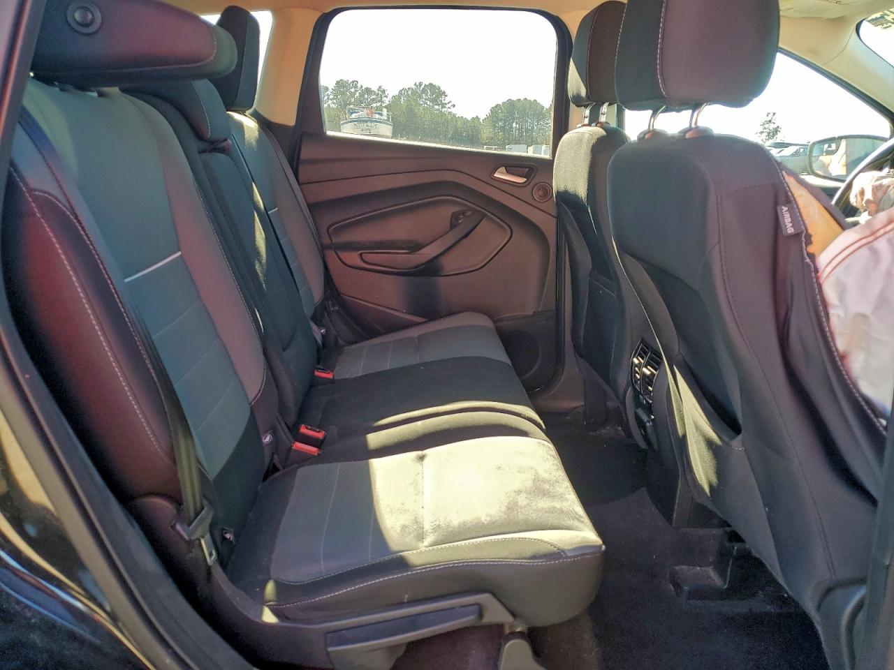 2015 FORD ESCAPE SE photo 11