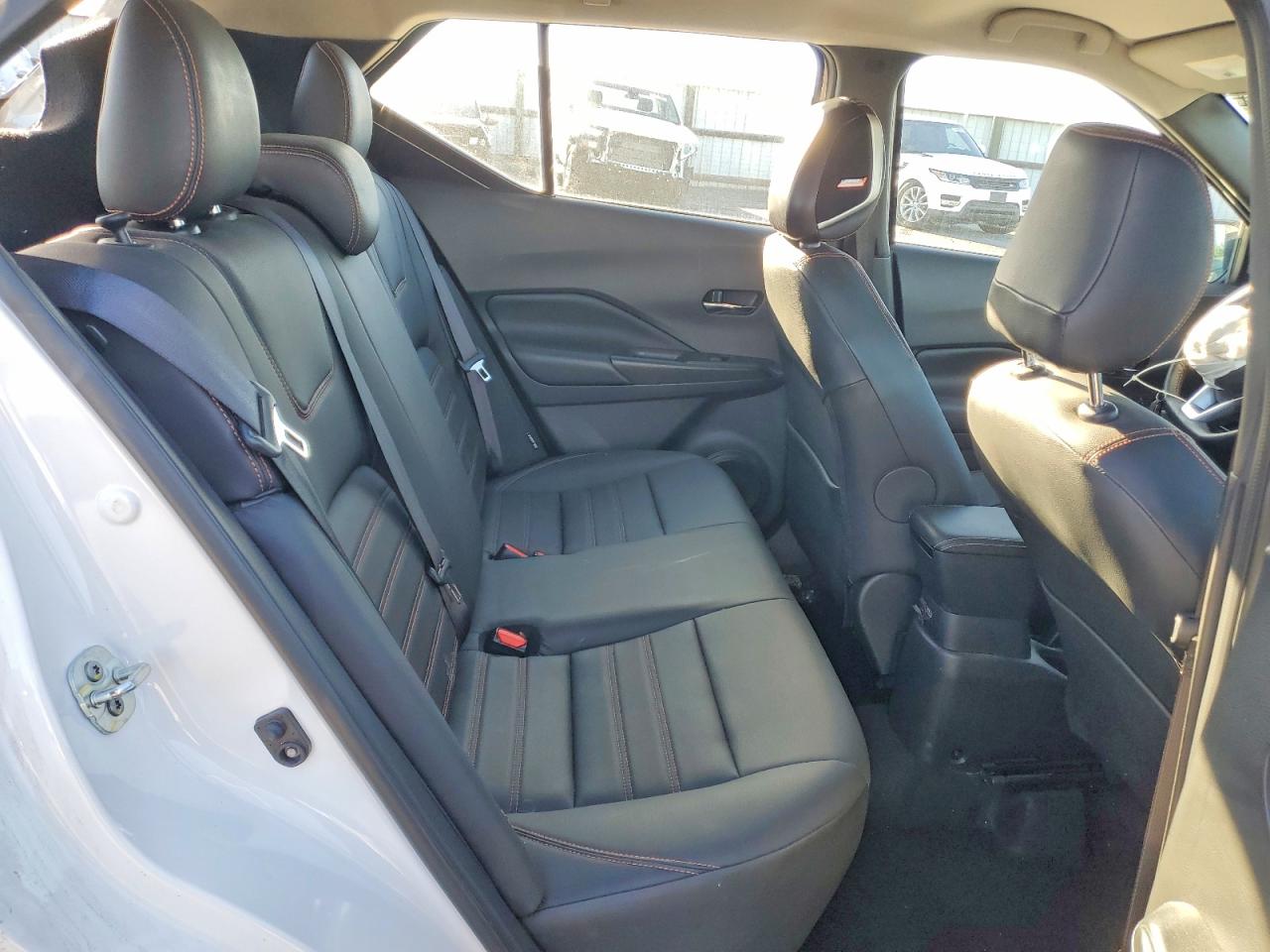 2020 NISSAN KICKS SR photo 11