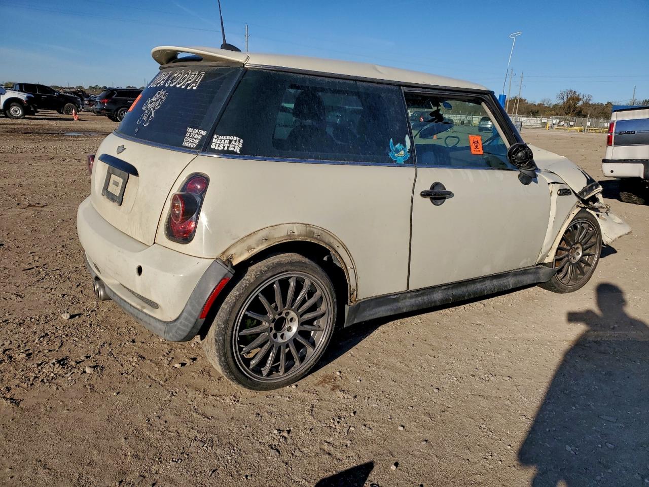 2006 MINI COOPER S photo 3