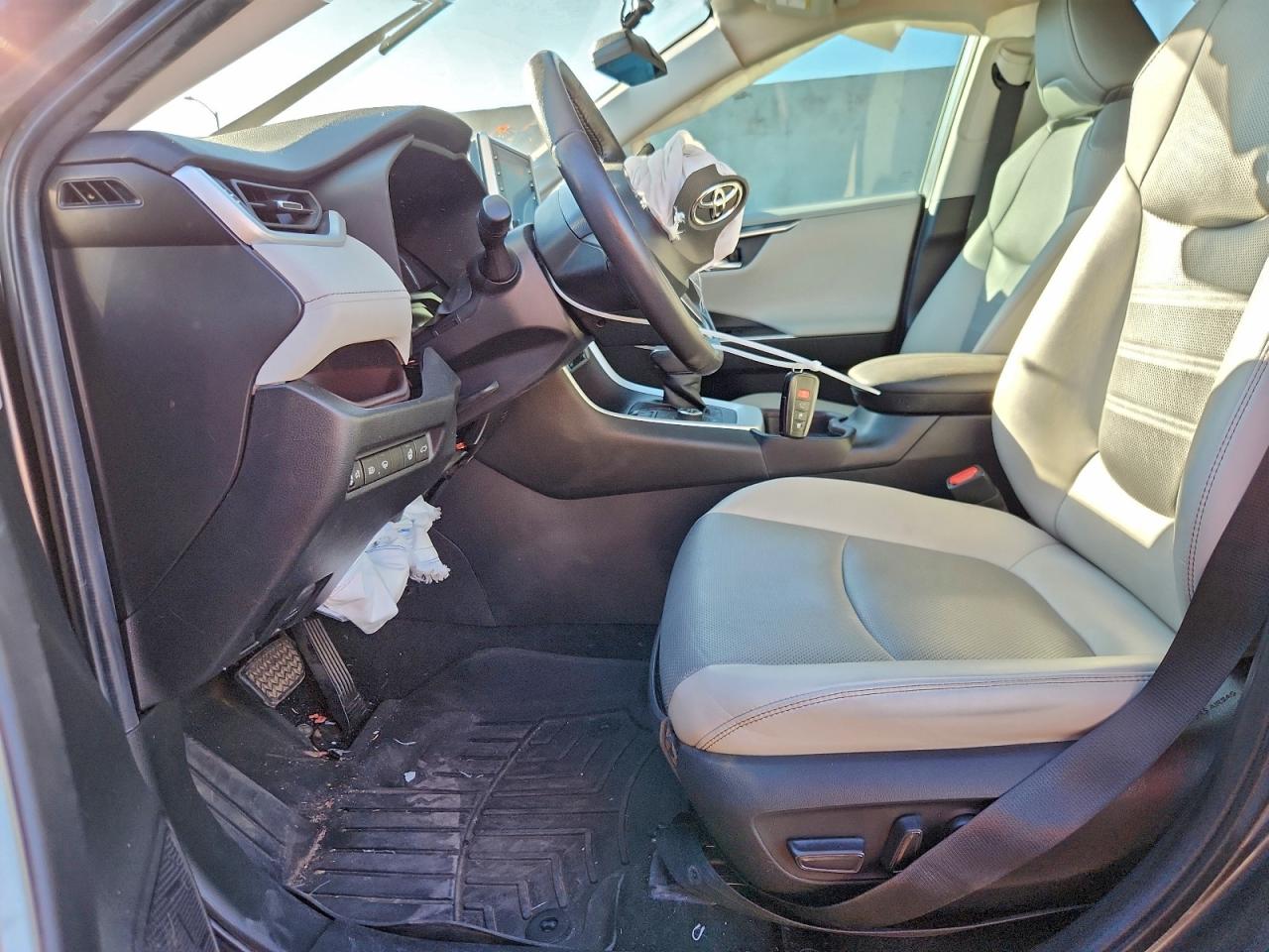 2021 TOYOTA RAV4 LIMITED photo 7