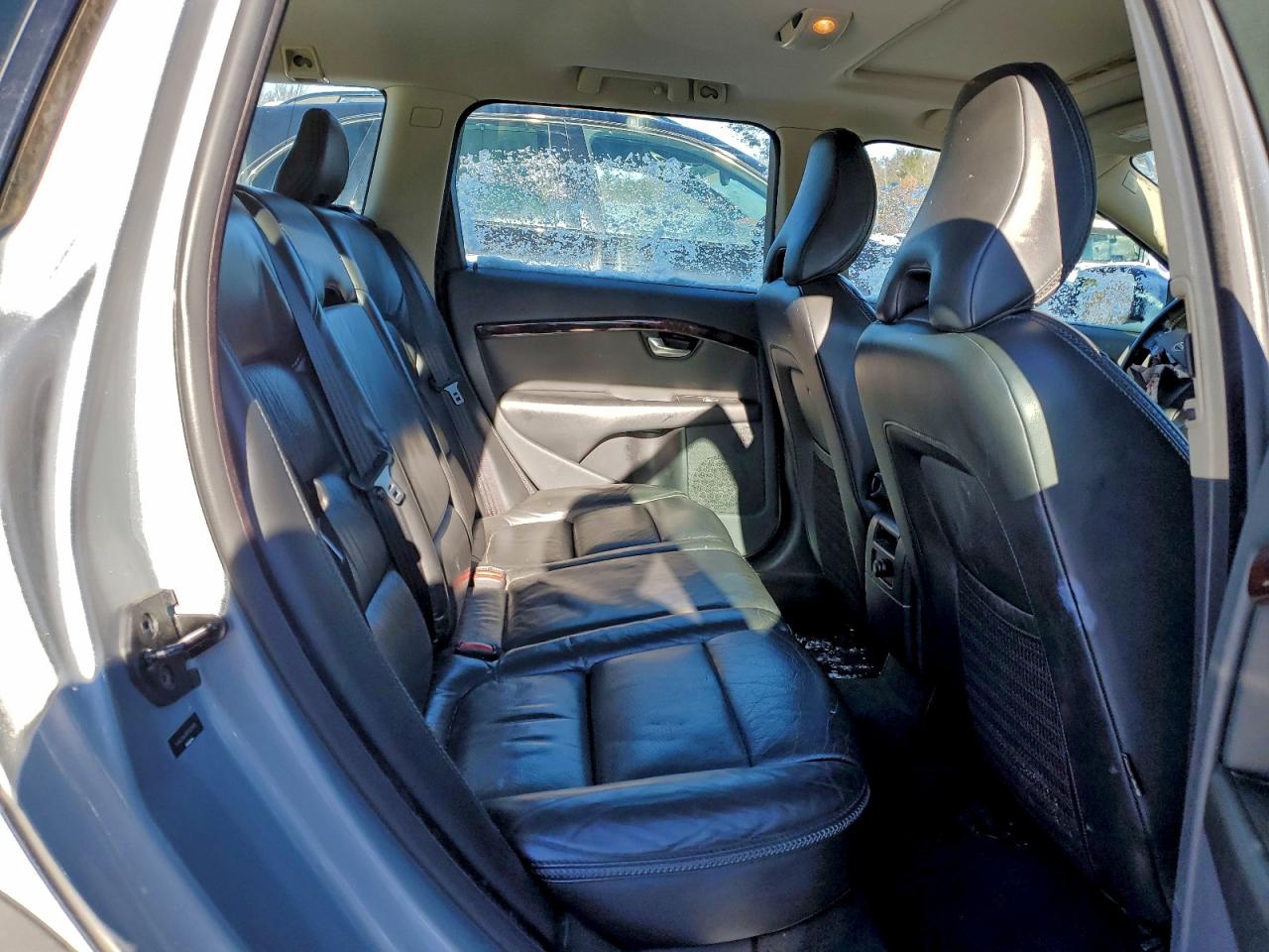 2008 VOLVO XC70 photo 10