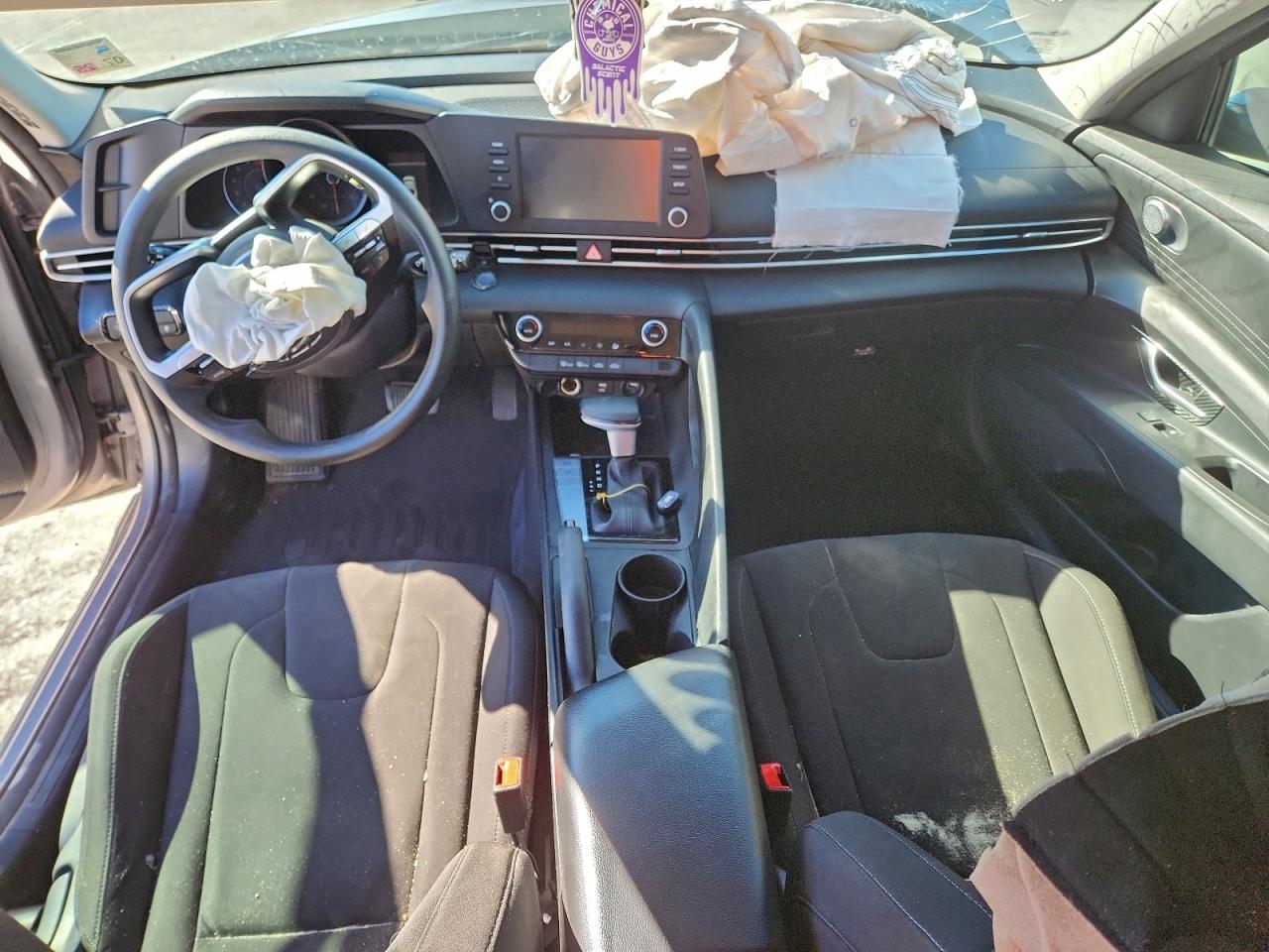2022 HYUNDAI ELANTRA SEL photo 8