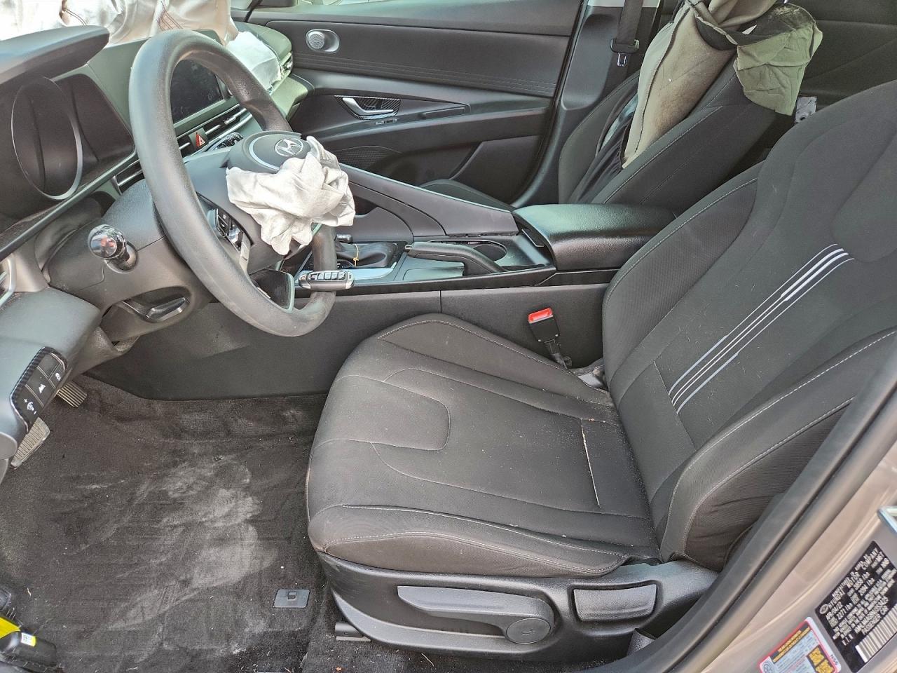 2022 HYUNDAI ELANTRA SEL photo 7