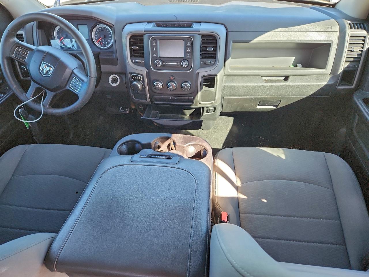 2018 RAM 1500 ST photo 8