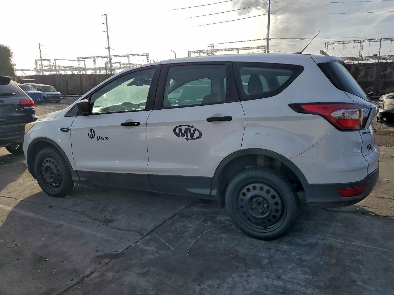 2017 FORD ESCAPE S photo 2