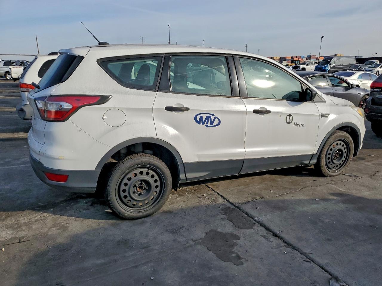 2017 FORD ESCAPE S photo 3