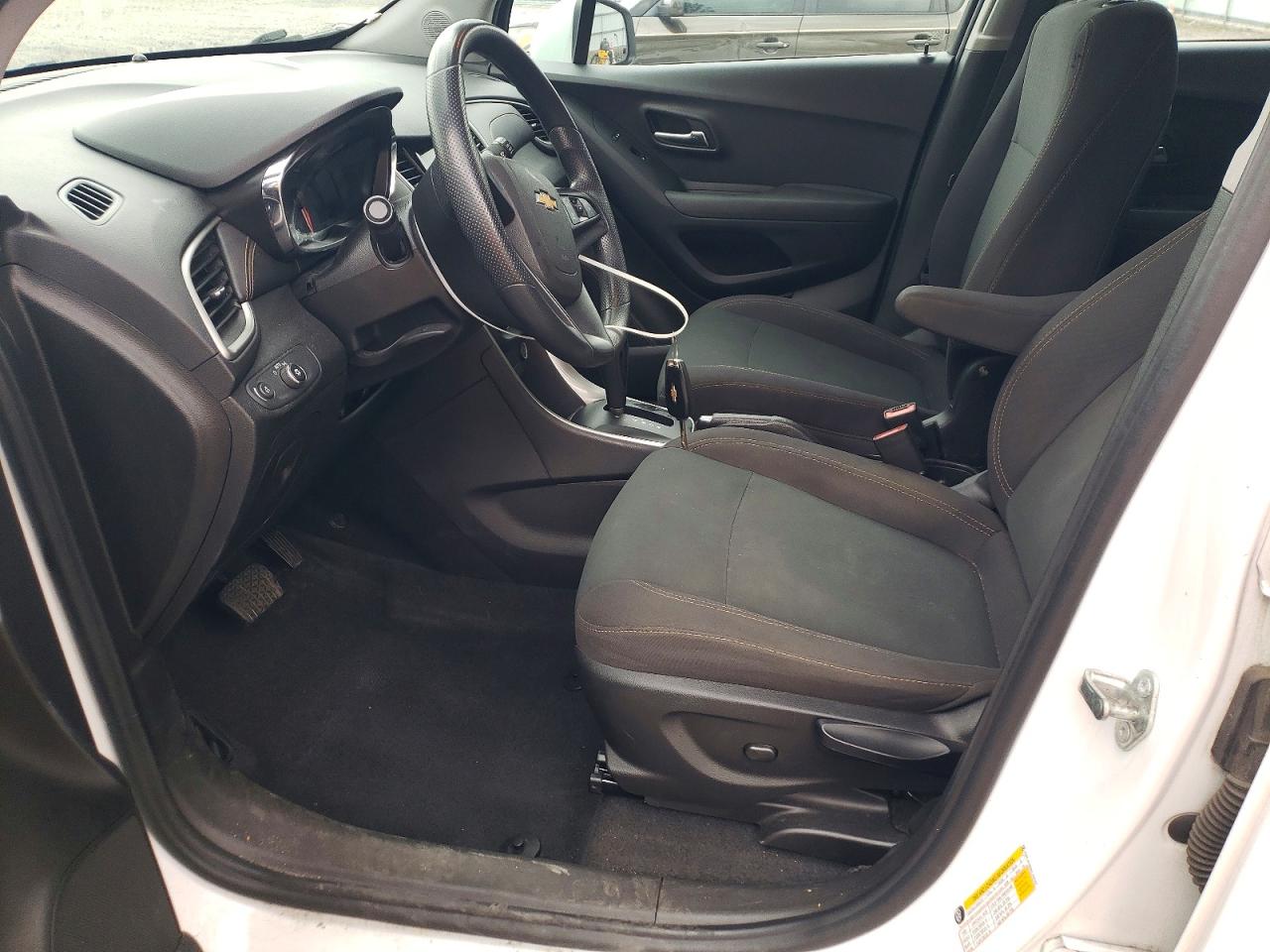 2019 CHEVROLET TRAX LS photo 7