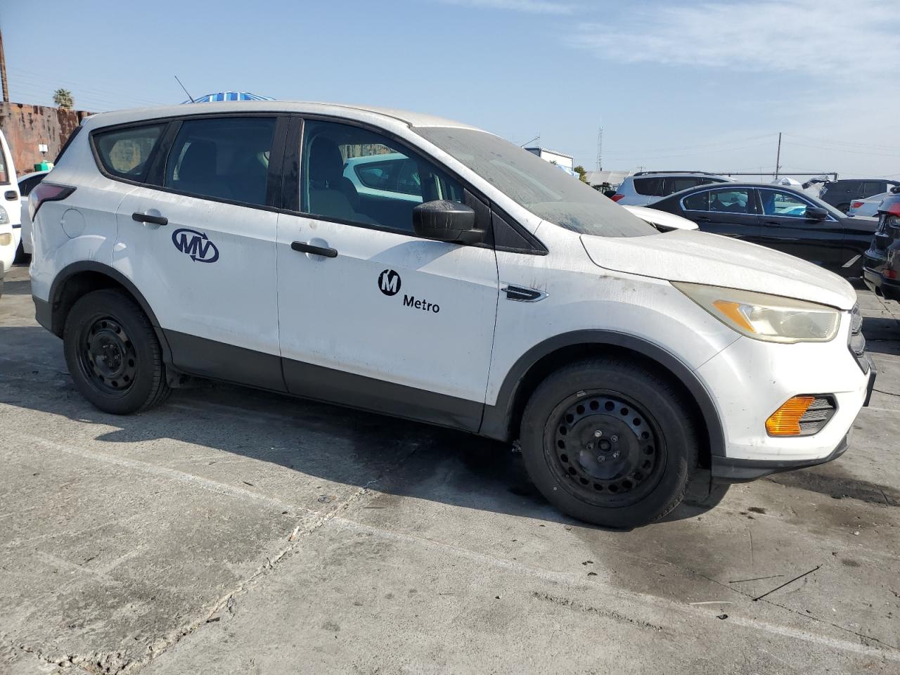 2017 FORD ESCAPE S photo 4