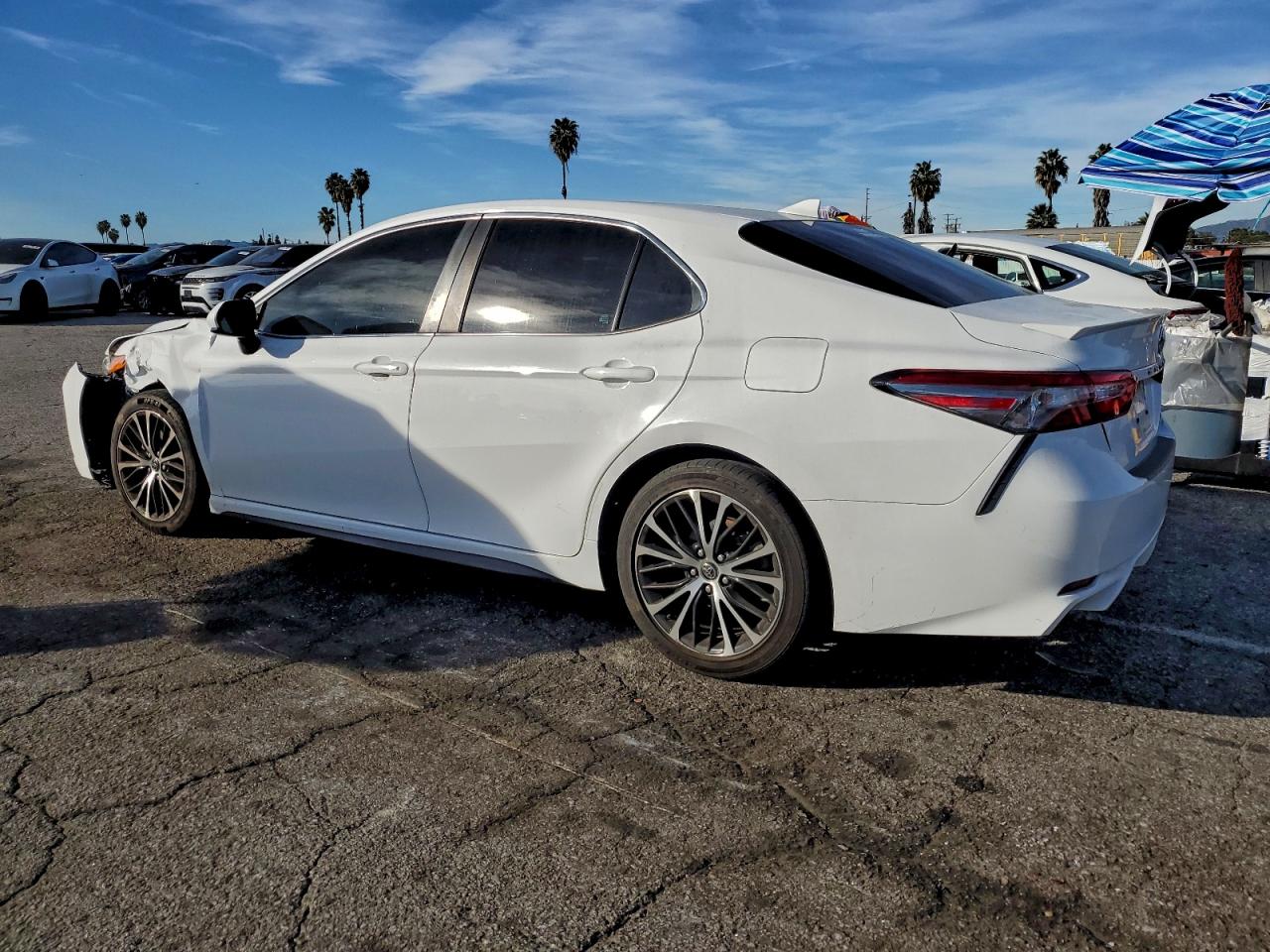 2019 TOYOTA CAMRY L photo 2