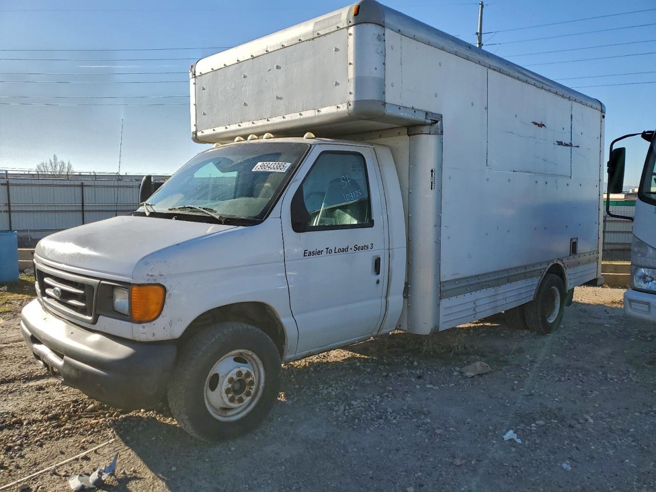 2006 FORD ECONOLINE E450 SUPER DUTY CUTAWAY VAN — SIDE damage — photo 1