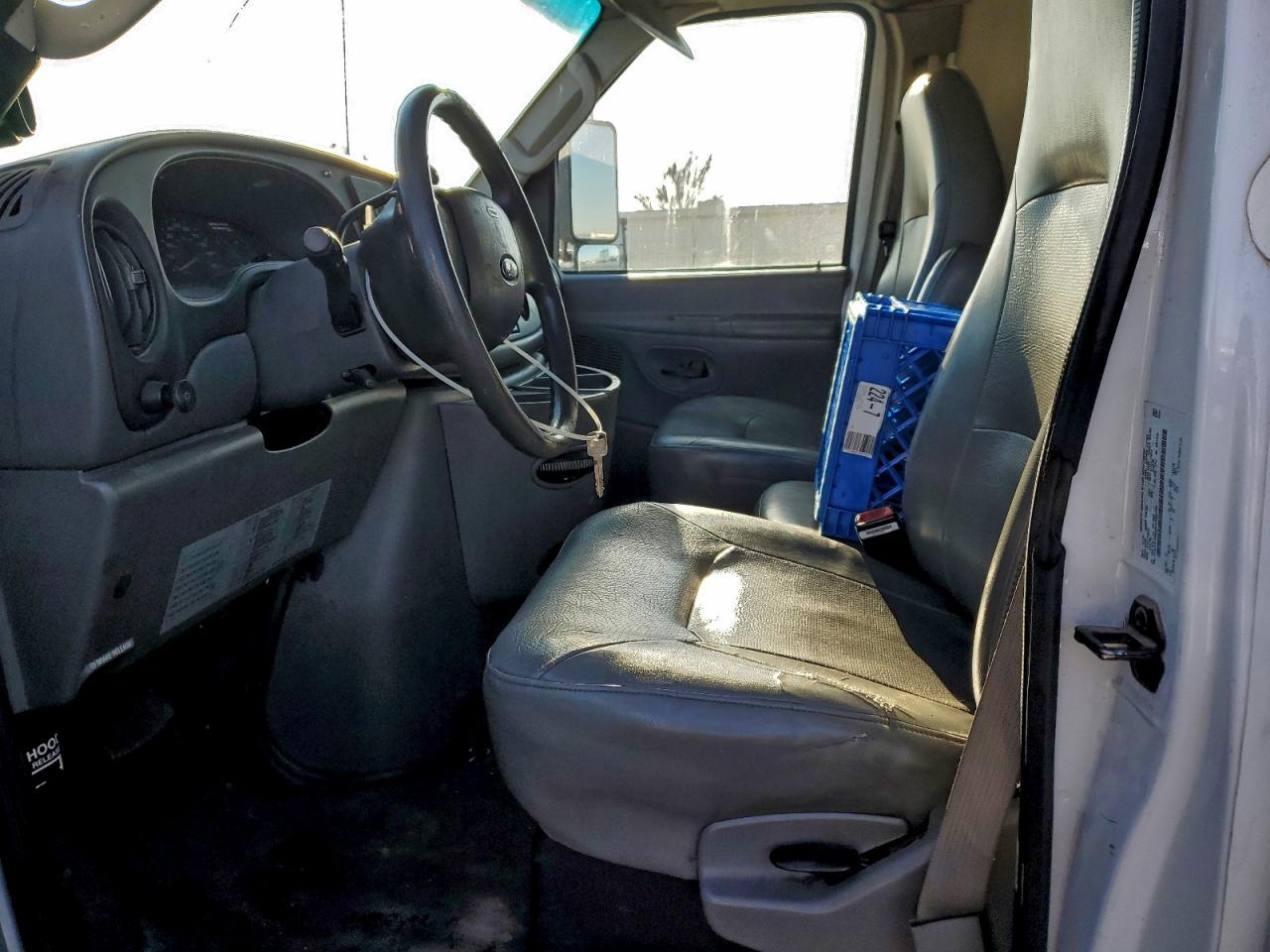 2006 FORD ECONOLINE E450 SUPER DUTY CUTAWAY VAN photo 7