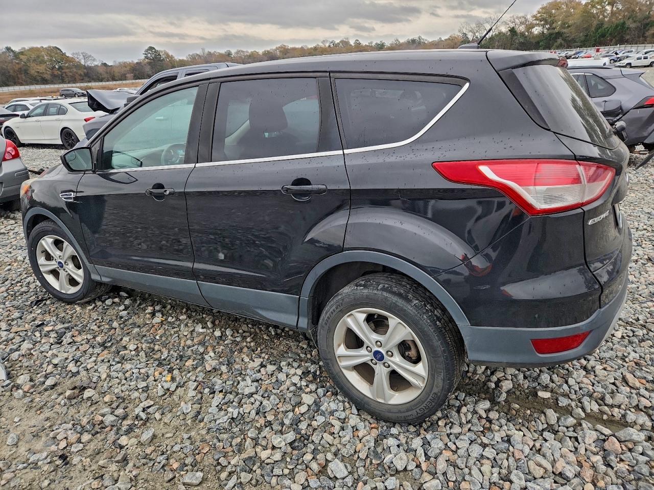 2016 FORD ESCAPE SE photo 2
