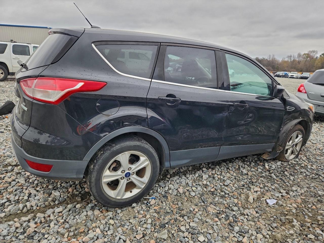 2016 FORD ESCAPE SE photo 3