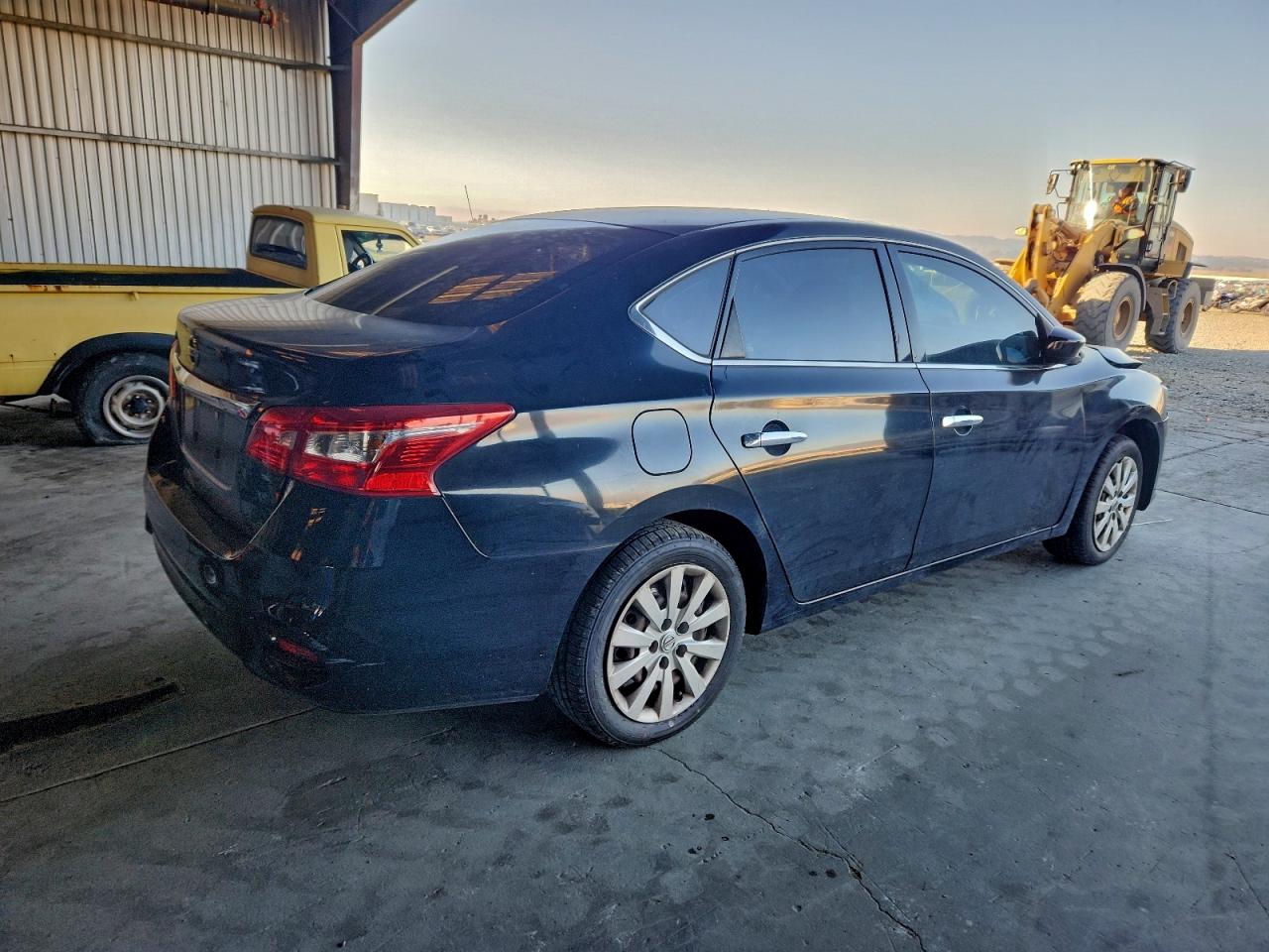 2017 NISSAN SENTRA S photo 3