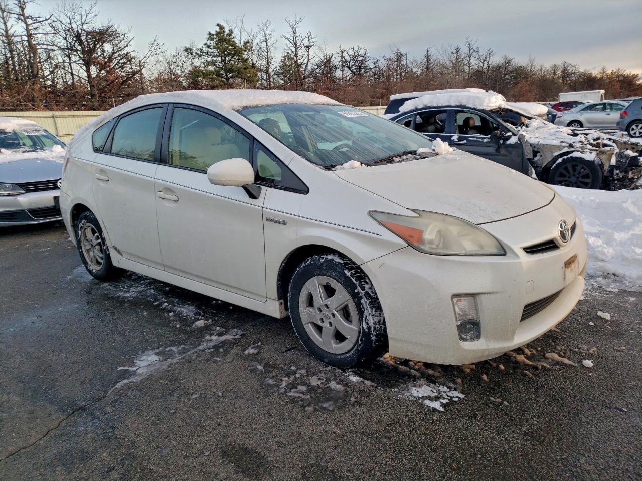 2010 TOYOTA PRIUS photo 4