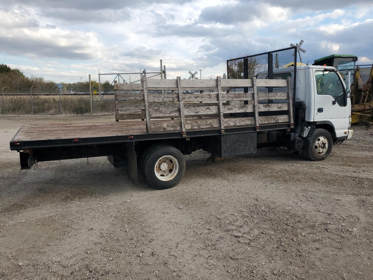 2007 ISUZU NPR photo 3