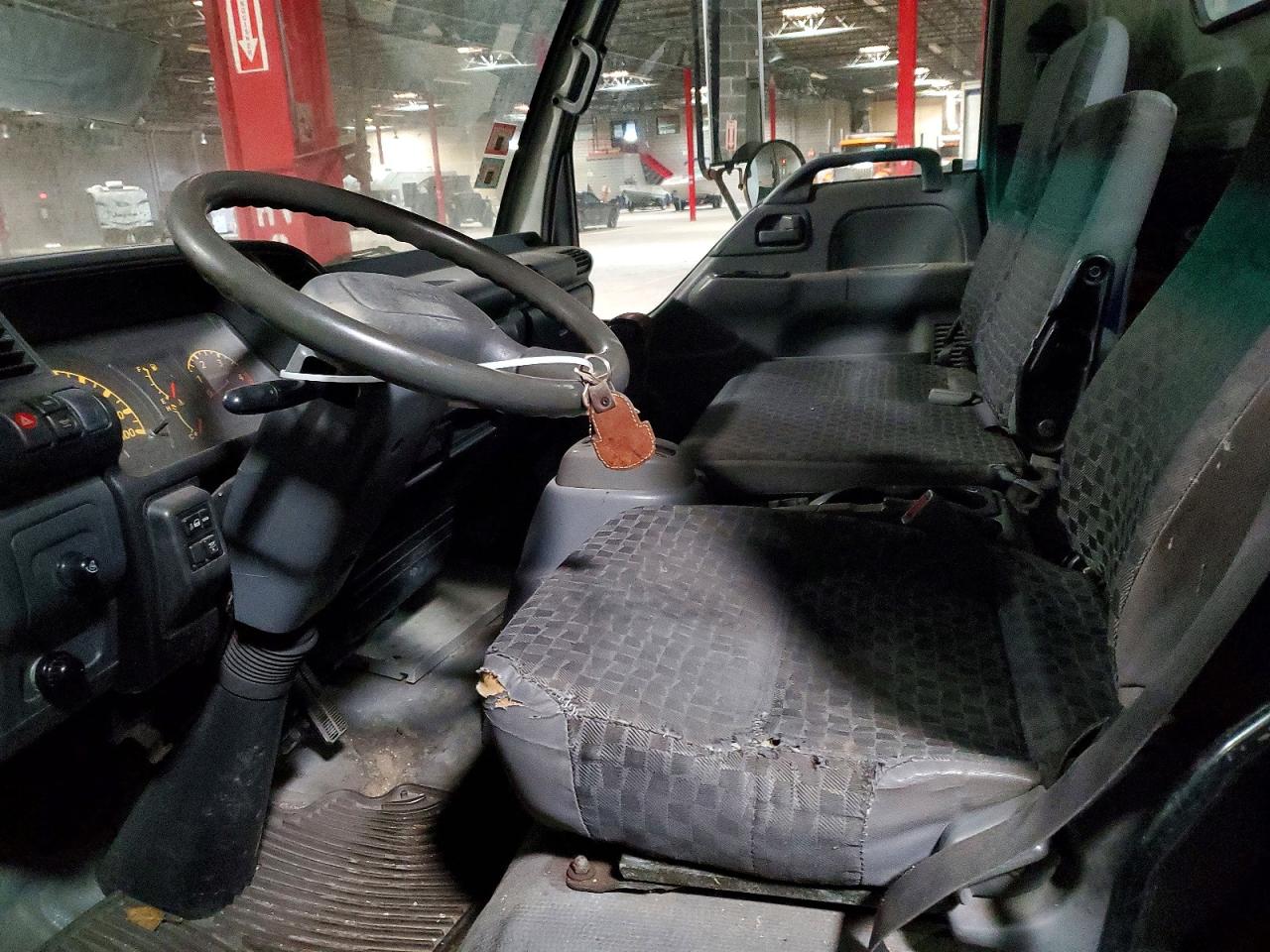 2007 ISUZU NPR photo 7