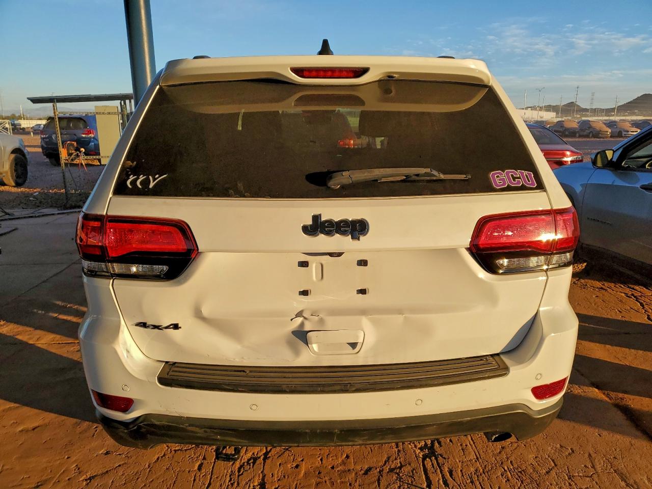 2019 JEEP GRAND CHEROKEE LAREDO photo 6