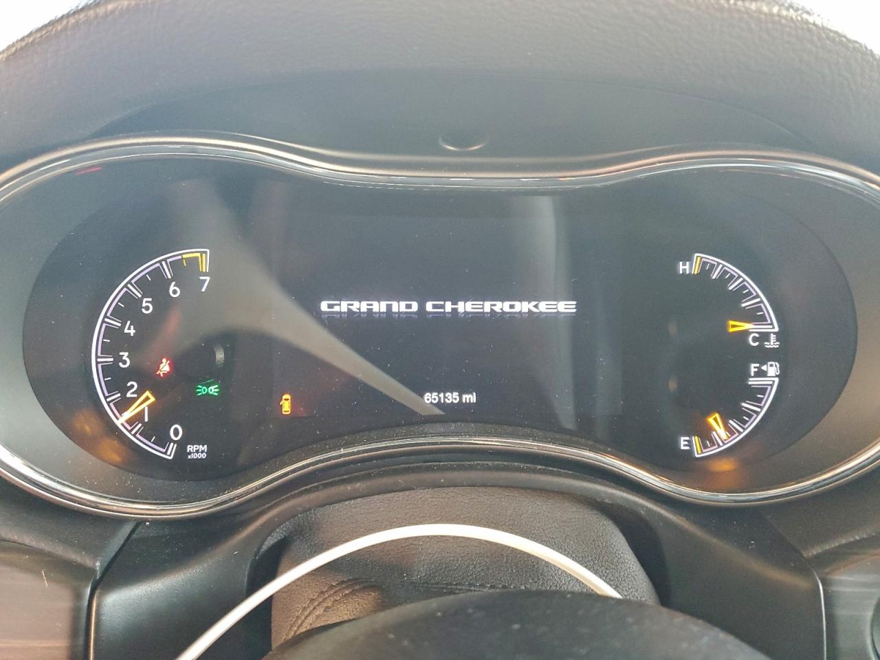 2019 JEEP GRAND CHEROKEE LAREDO photo 9