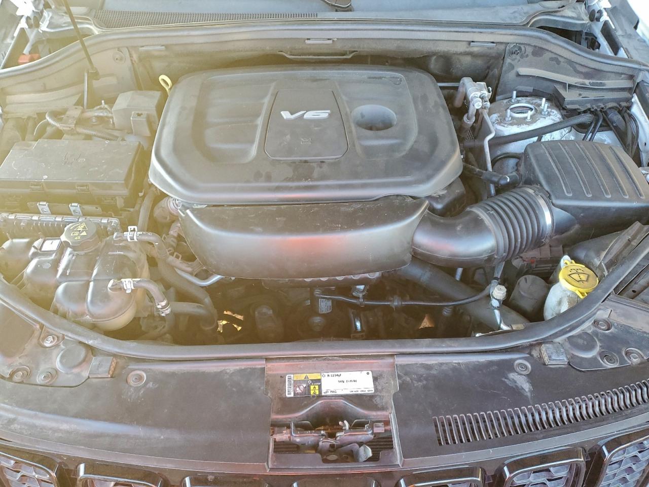 2019 JEEP GRAND CHEROKEE LAREDO photo 12