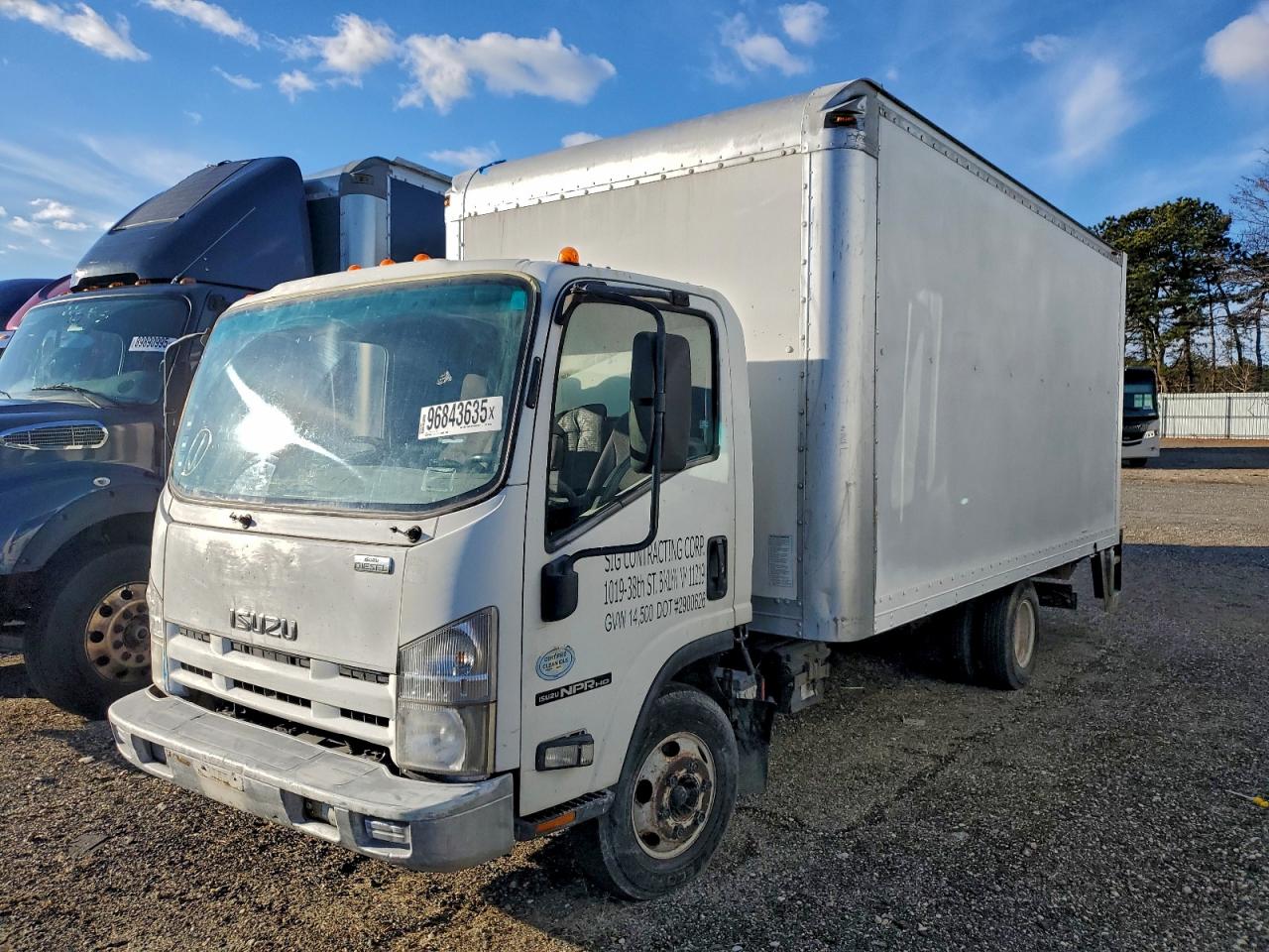 2009 ISUZU NPR — MINOR DENT/SCRATCHES damage — photo 1
