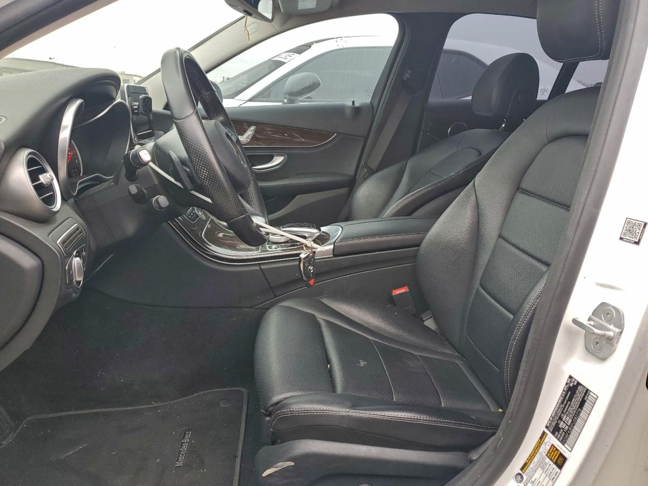 2015 MERCEDES-BENZ C 300 photo 7