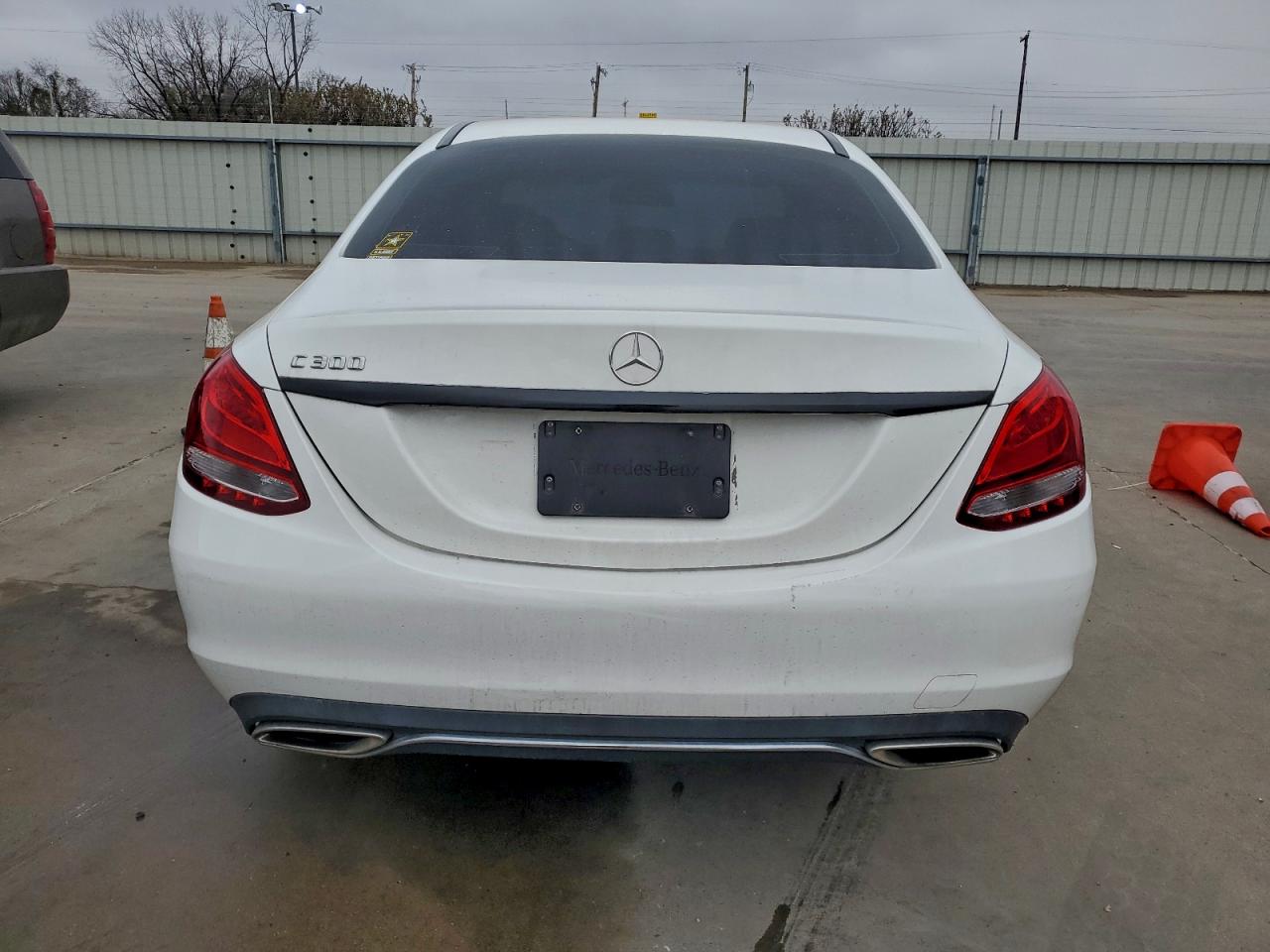 2015 MERCEDES-BENZ C 300 photo 6
