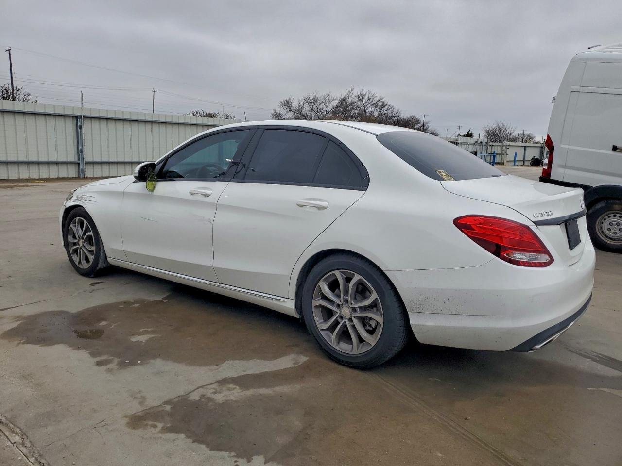 2015 MERCEDES-BENZ C 300 photo 2