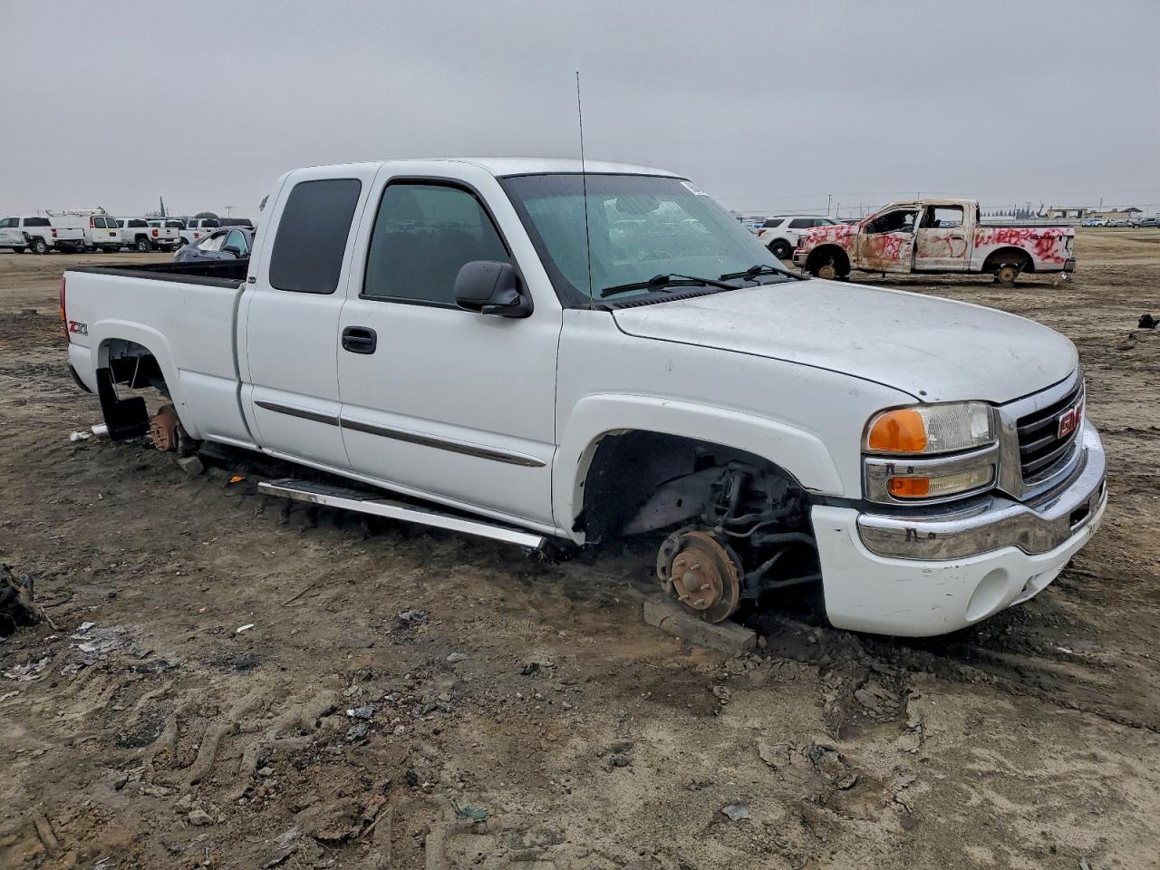 2003 GMC NEW SIERRA K1500 photo 4
