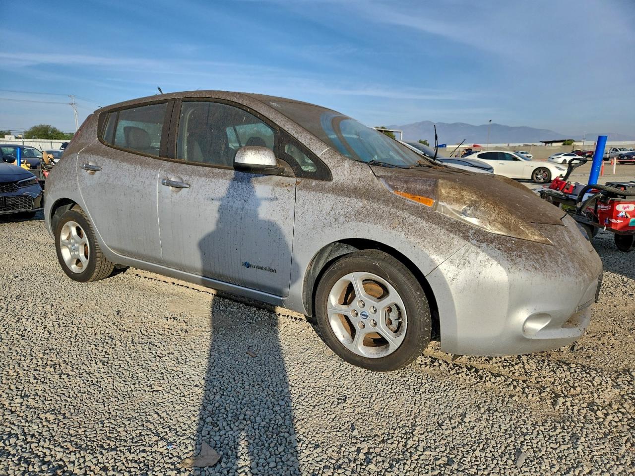 2013 NISSAN LEAF S photo 4