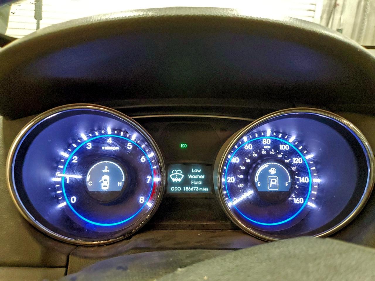 2014 HYUNDAI SONATA GLS photo 9