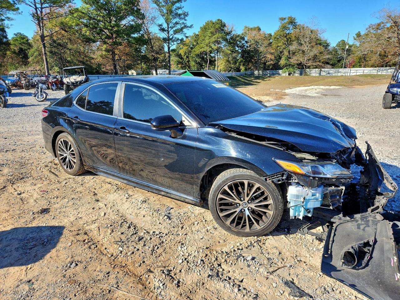 2020 TOYOTA CAMRY SE photo 4