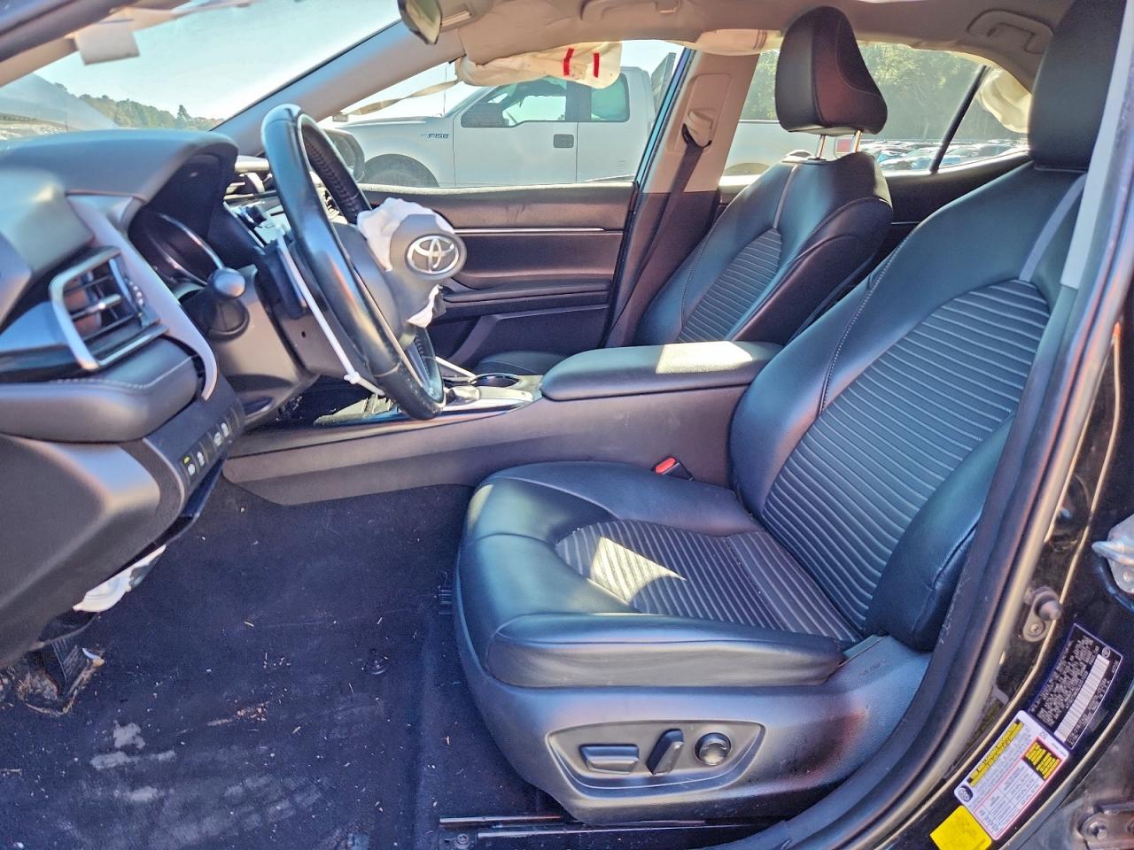 2020 TOYOTA CAMRY SE photo 7