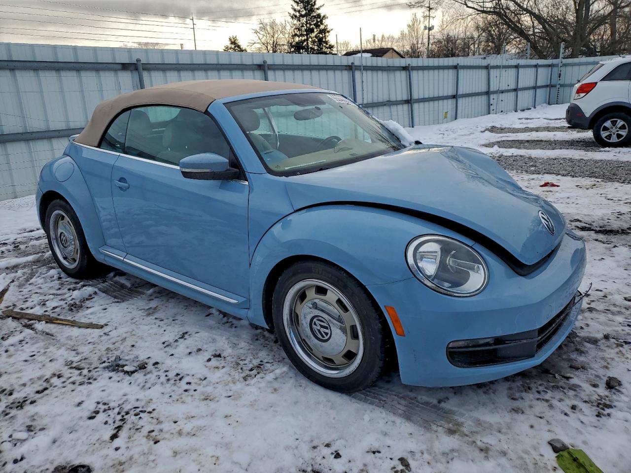 2015 VOLKSWAGEN BEETLE 1.8T photo 4