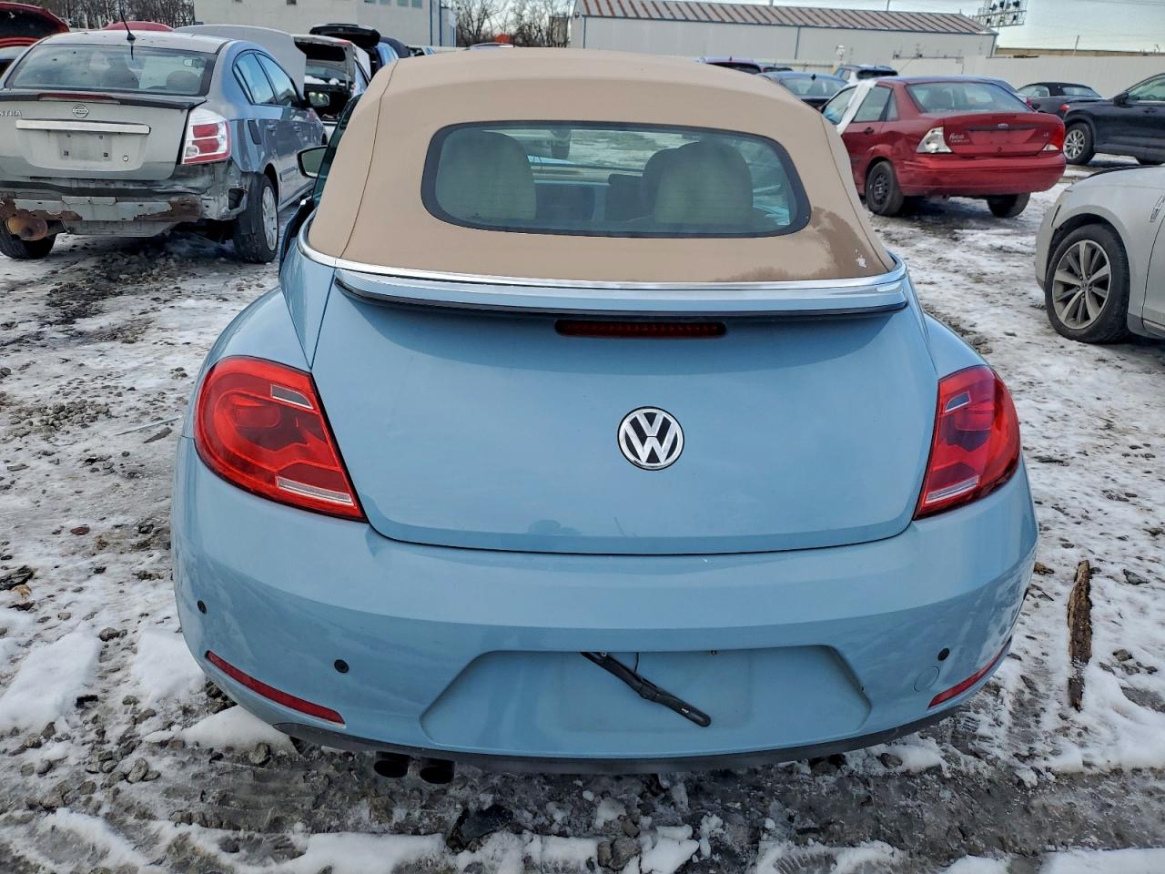 2015 VOLKSWAGEN BEETLE 1.8T photo 6
