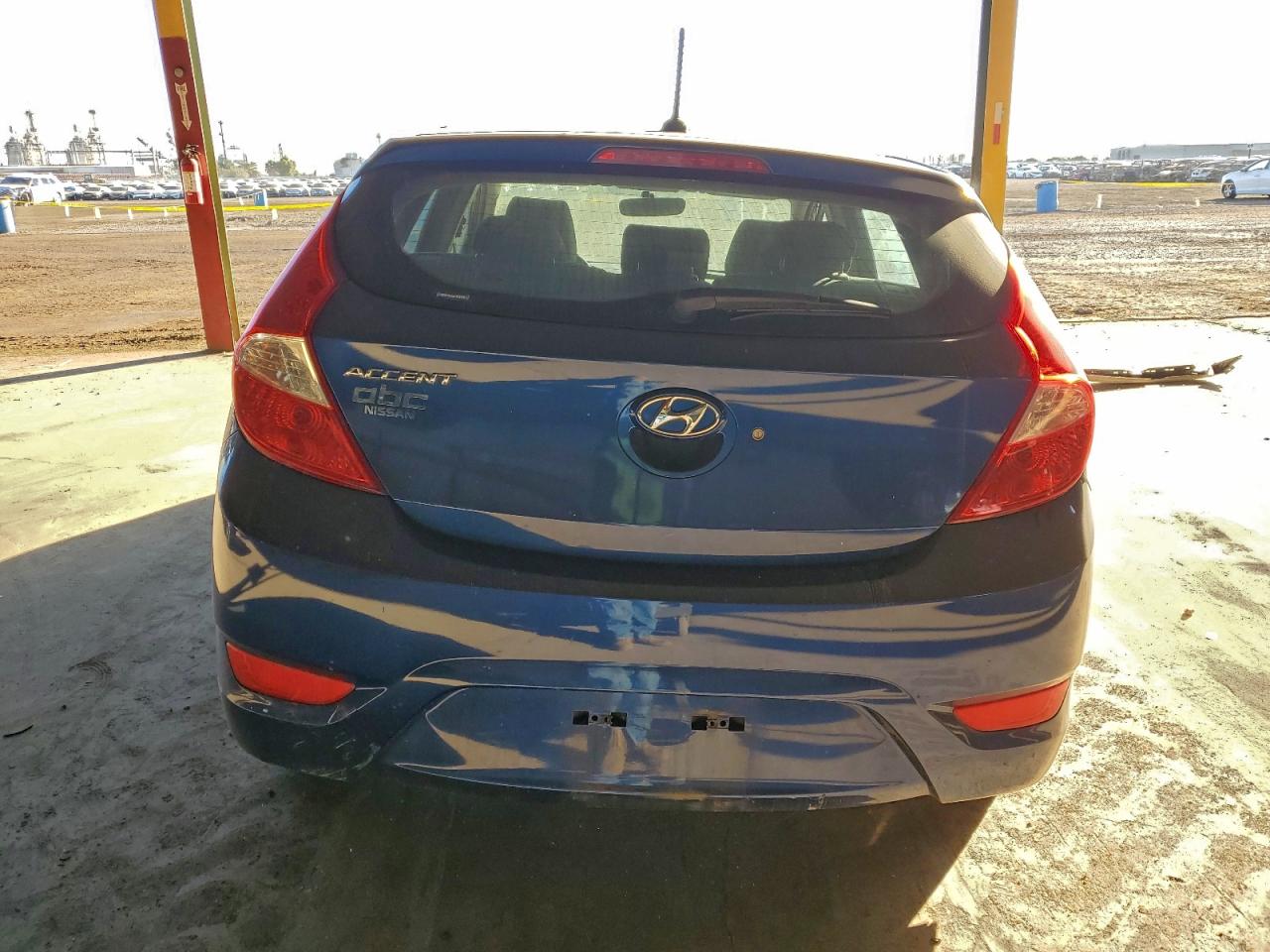 2017 HYUNDAI ACCENT SE photo 6