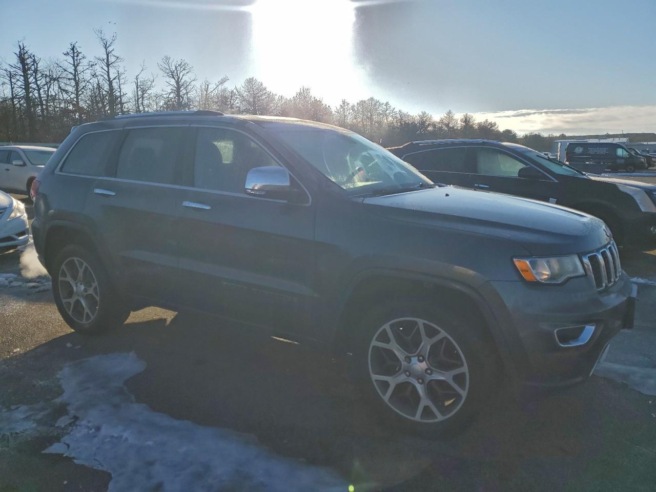 2019 JEEP GRAND CHEROKEE LIMITED photo 4