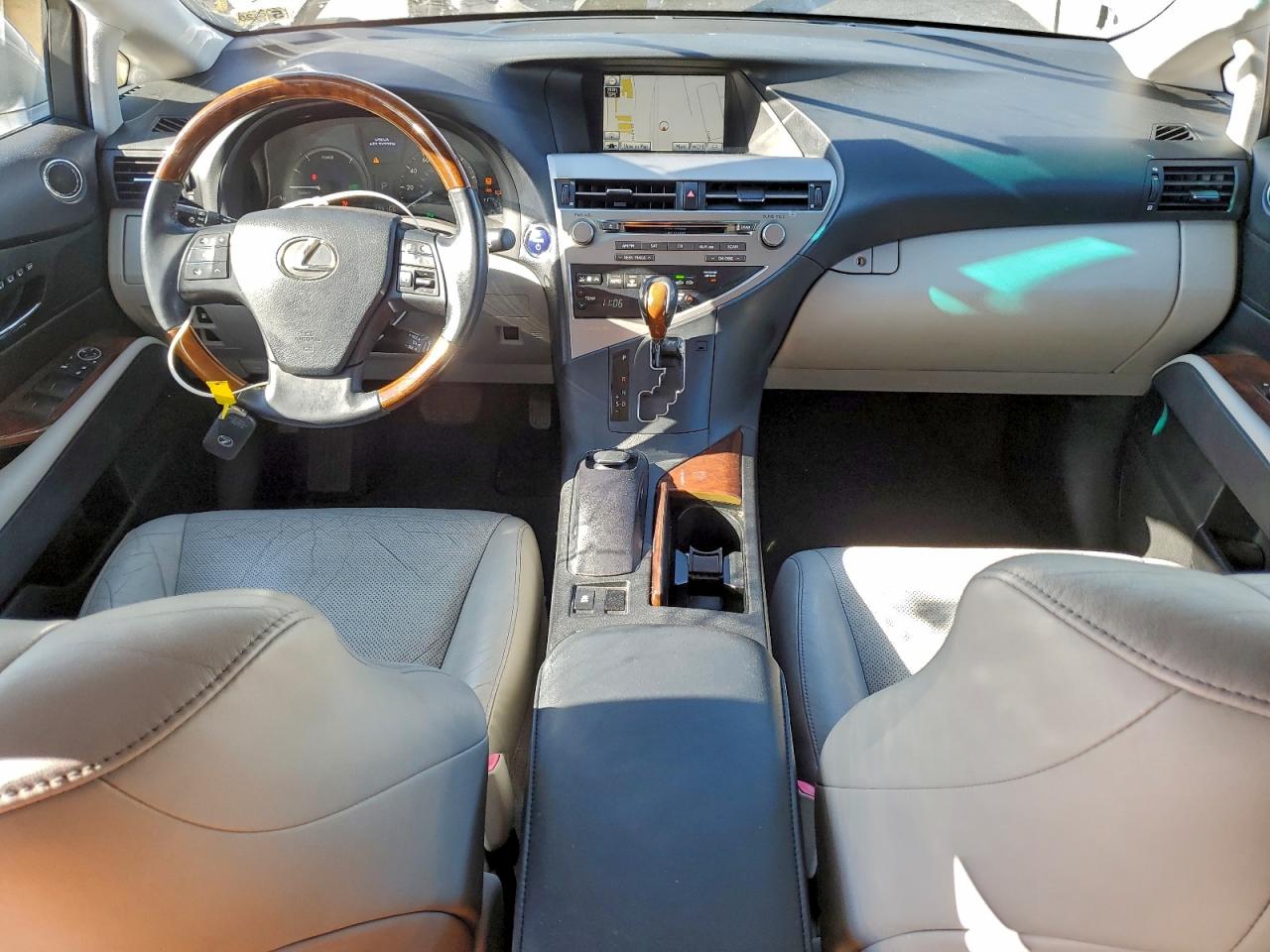 2012 LEXUS RX photo 8