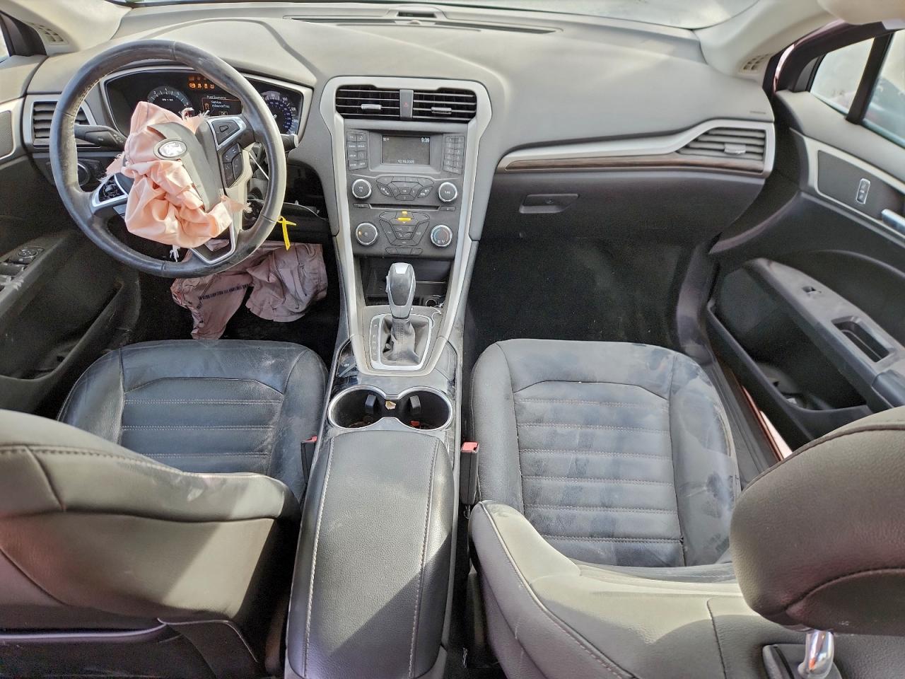 2014 FORD FUSION SE photo 8
