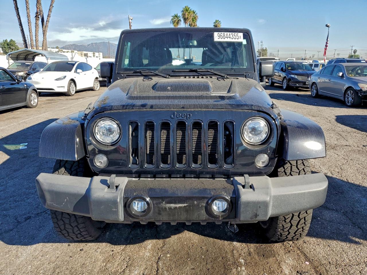 2018 JEEP WRANGLER UNLIMITED SAHARA photo 5