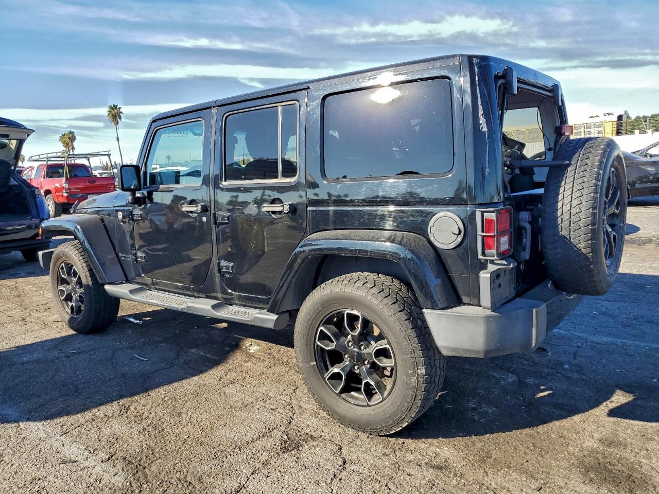 2018 JEEP WRANGLER UNLIMITED SAHARA photo 2